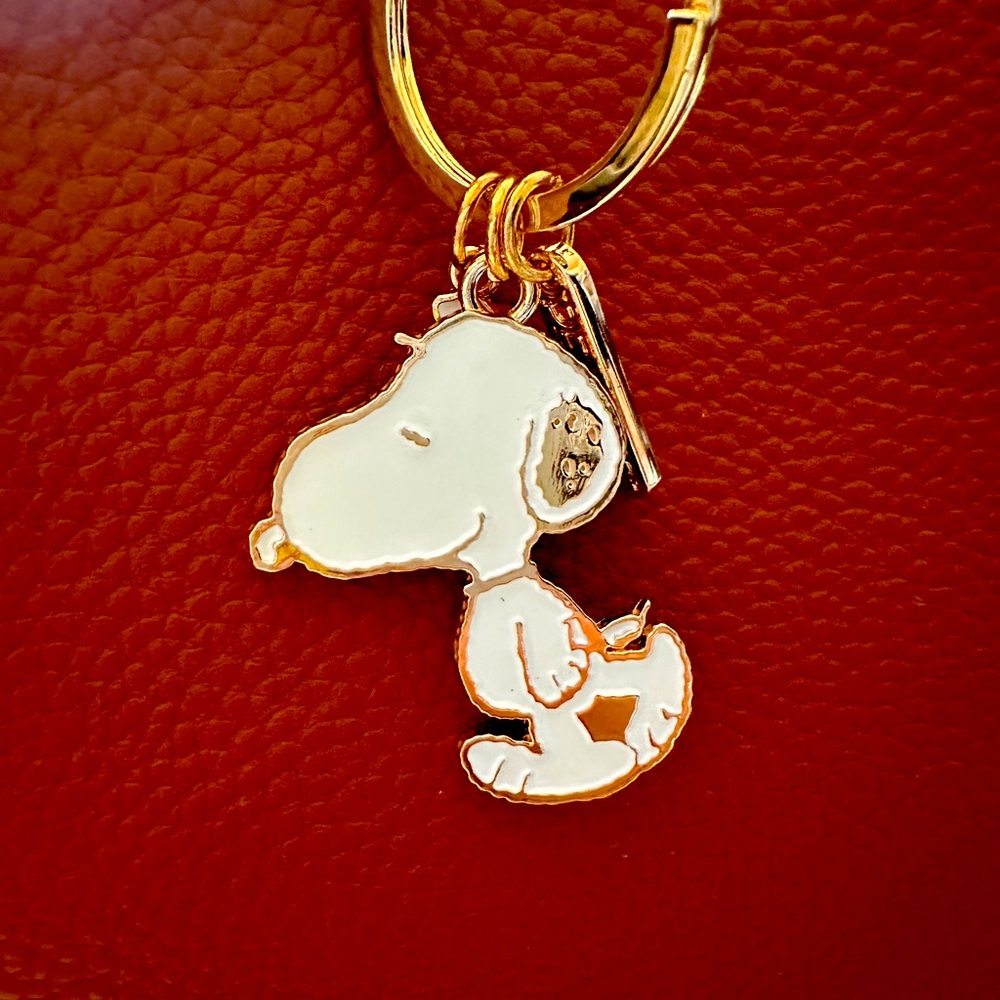 Peanuts Snoopy Key chain pendant NEW with tag